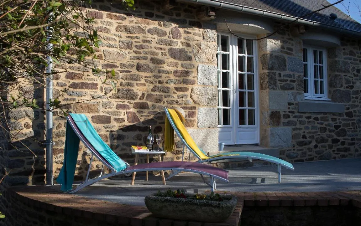 Vila La Maison Aux Oiseaux Lanvallay
